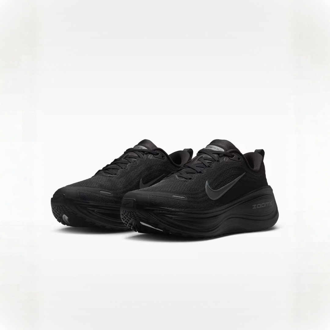 Vomero Plus Black